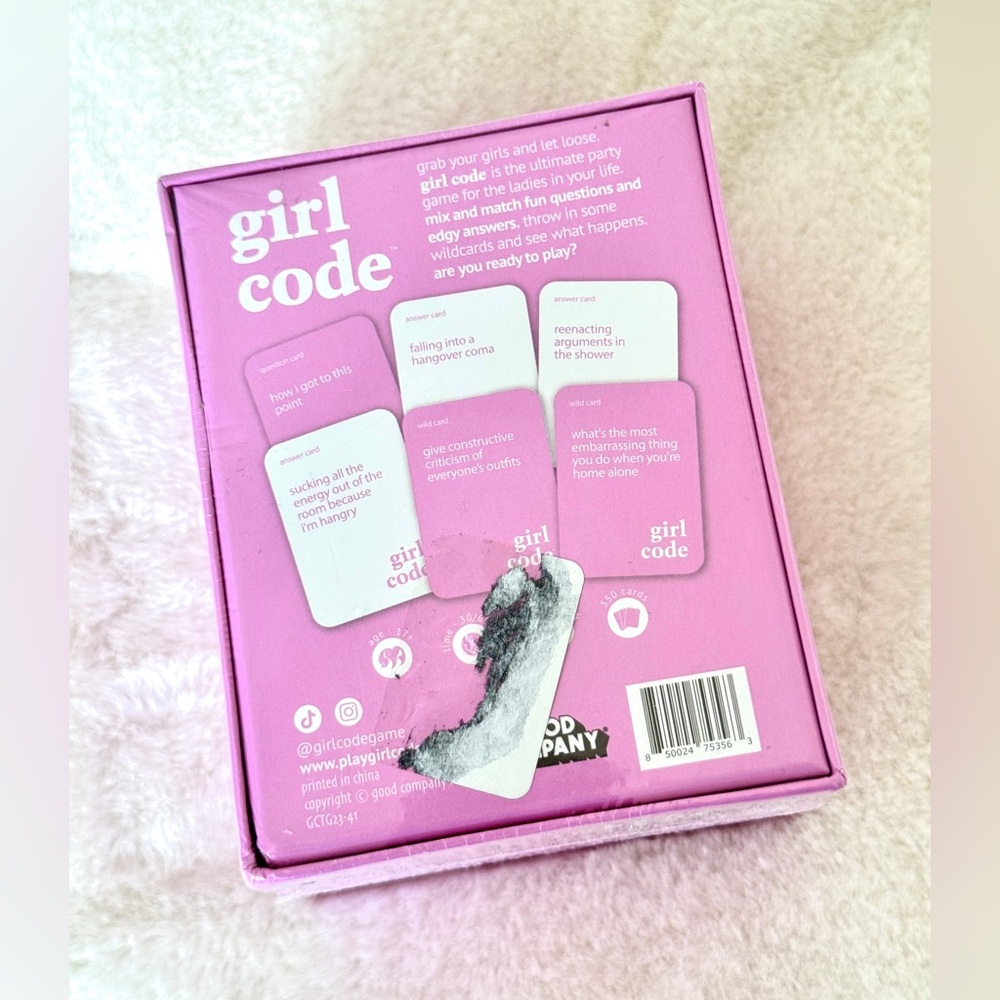 Girl Code Card Game - NIB - Picture 3 of 6